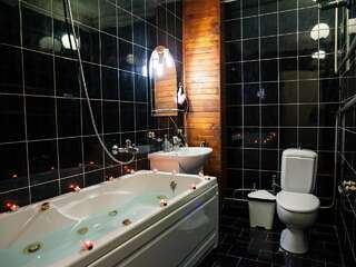 Гостиница Сказка Димитровград Улучшенный номер с кроватью размера «king-size»-3