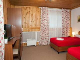 Гостиница Сказка Димитровград Бюджетный двухместный номер с 2 отдельными кроватями-2